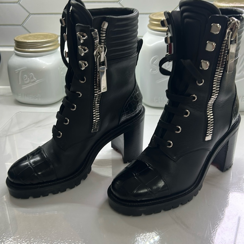 Christian Louboutin EN HIVER 70 Leather Lace Up Zip Combat Boots